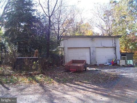 93 Chive Ln, Falling Waters, WV 25419 photo 3