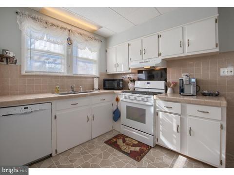 100 Grant St, Riverside, NJ 08075 photo 13