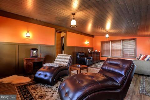 237 Potomac St E, Williamsport, MD 21795 photo 3