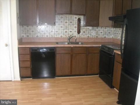 5973 Queenston St, Springfield, VA 22152 photo 6