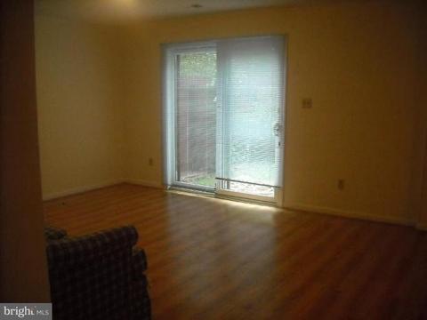 5973 Queenston St, Springfield, VA 22152 photo 13