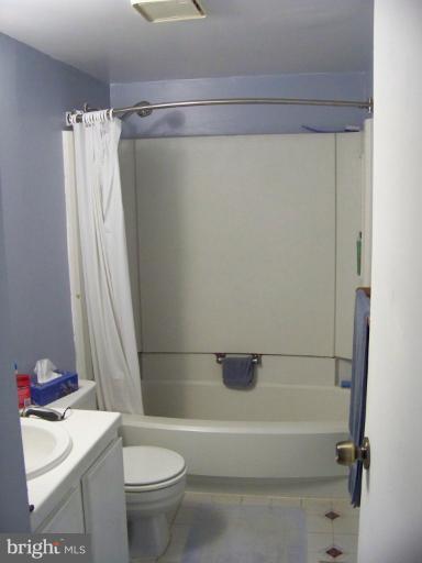 532 Logan St, Frederick, MD 21701 photo 2