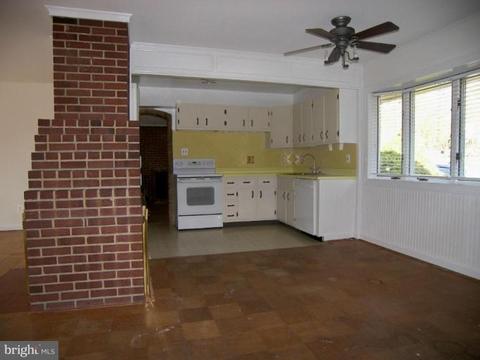 5956 Atteentee Rd, Springfield, VA 22150 photo 8