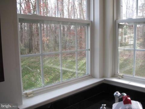 8903 Sumner Grove Dr, Laurel, MD 20708 photo 7