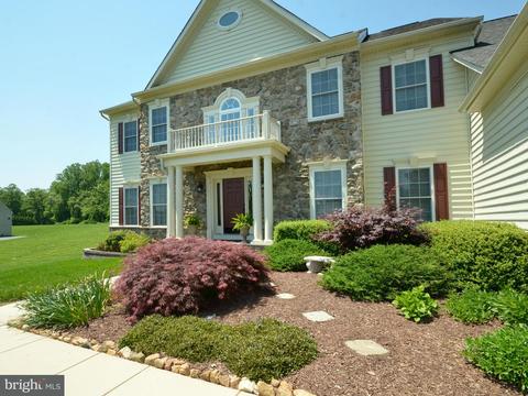 1427 Martin Meadows Dr, Fallston, MD 21047 photo 2