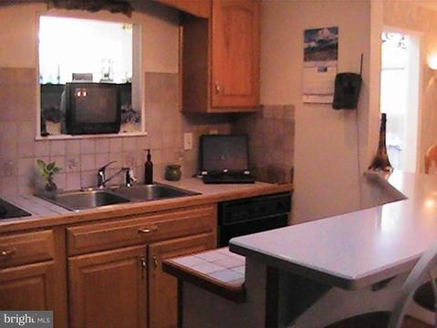2402 Stoneyside Dr, Fallston, MD 21047 photo 8