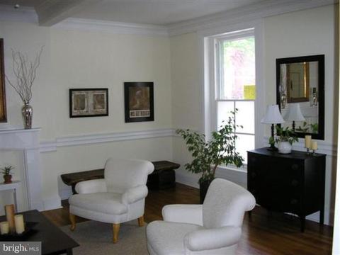 239 2nd St E, Frederick, MD 21701 photo 4