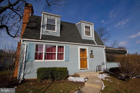220 N Cedar St, Lititz, PA 17543 photo 1