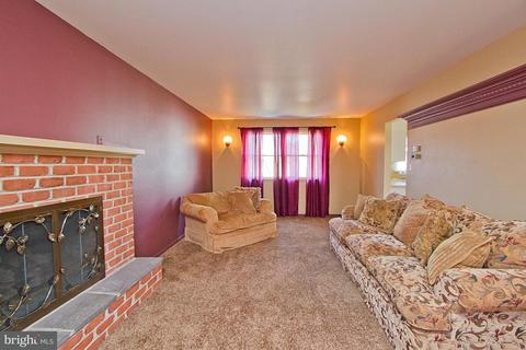 220 N Cedar St, Lititz, PA 17543 photo 9