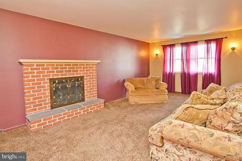 220 N Cedar St, Lititz, PA 17543 photo 8