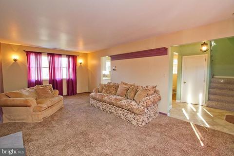 220 N Cedar St, Lititz, PA 17543 photo 10