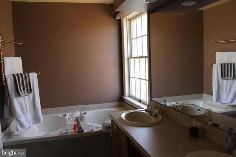 3 Warren Cir, Lititz, PA 17543 photo 14