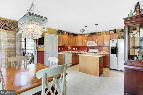 625 Creekside Ln, Lititz, PA 17543 photo 8