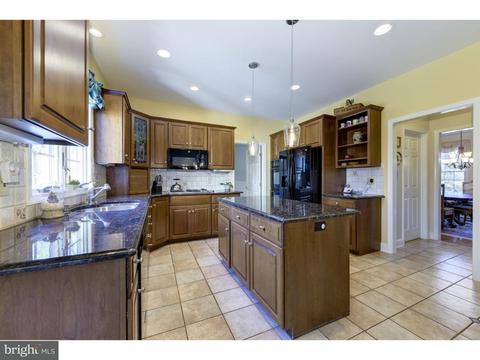 421 E Oak Ave, Moorestown, NJ 08057 photo 8