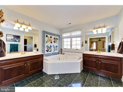421 E Oak Ave, Moorestown, NJ 08057 photo 17