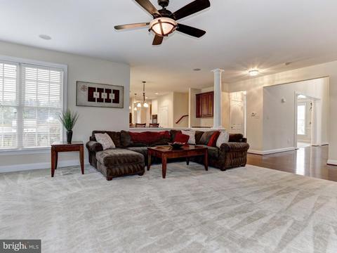 9131 Riverhill Rd, Laurel, MD 20723 photo 11