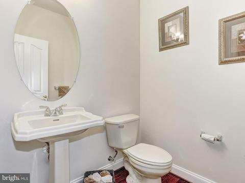 9131 Riverhill Rd, Laurel, MD 20723 photo 14