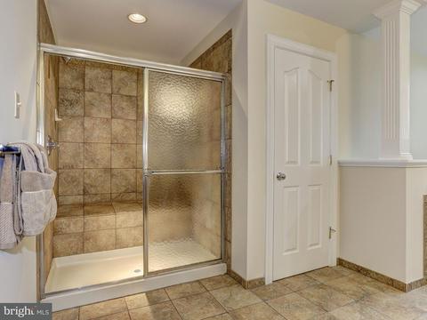 9131 Riverhill Rd, Laurel, MD 20723 photo 17