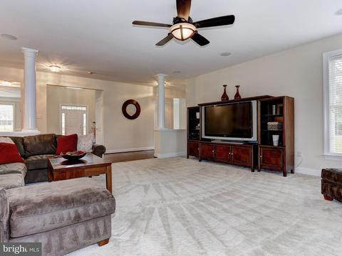 9131 Riverhill Rd, Laurel, MD 20723 photo 12