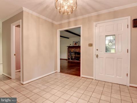 7730 Bridle Path Ln, Mclean, VA 22102 photo 4