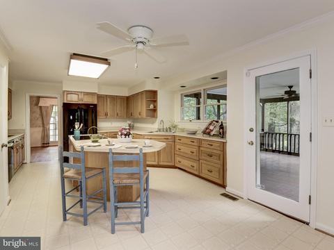 7730 Bridle Path Ln, Mclean, VA 22102 photo 12
