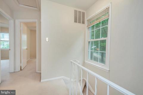 7739 Tiverton Dr, Springfield, VA 22152 photo 2