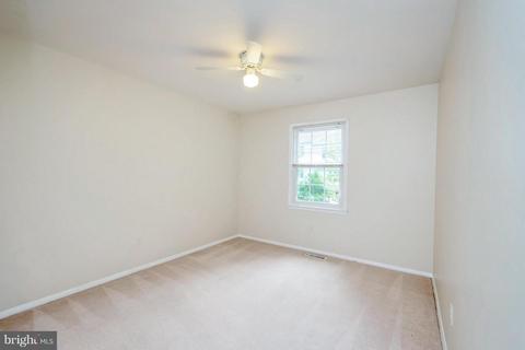 7739 Tiverton Dr, Springfield, VA 22152 photo 4