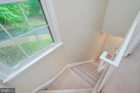 7739 Tiverton Dr, Springfield, VA 22152 photo 3