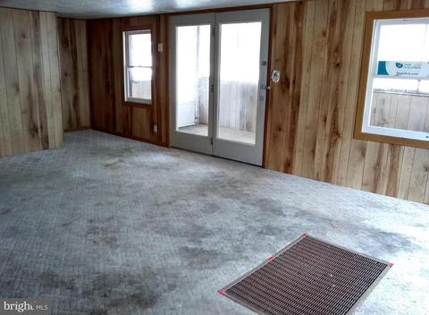 904 State St, Kitzmiller, MD 21538 photo 3