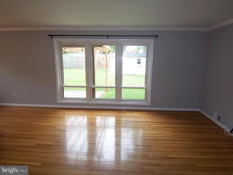 5919 Camberly Ave, Springfield, VA 22150 photo 9