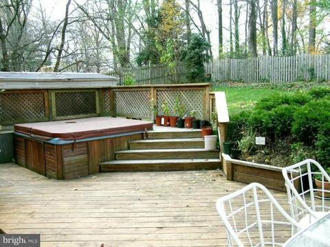 1322 Elsinore Ave, Mclean, VA 22102 photo 1
