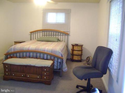 7729 Middlegate Ct, Pasadena, MD 21122 photo 6