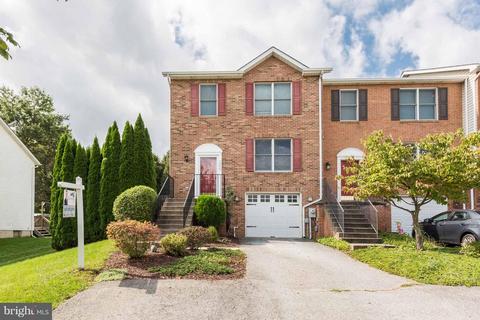 1256 Fairway Dr, Westminster, MD 21158 photo 1