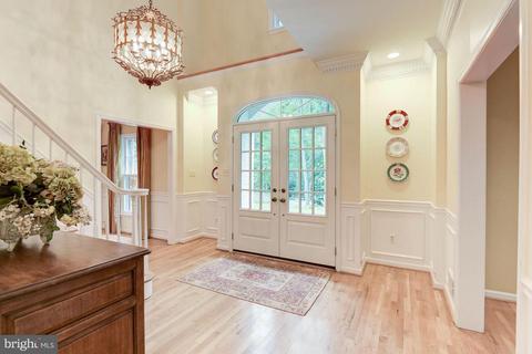 7901 Old Cedar Ct, Mclean, VA 22102 photo 3