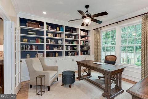 7901 Old Cedar Ct, Mclean, VA 22102 photo 6