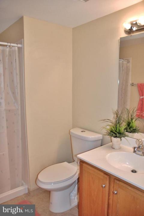 21107 Footstep Ter, Ashburn, VA 20147 photo 12