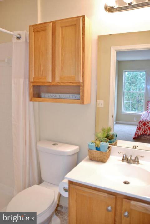 21107 Footstep Ter, Ashburn, VA 20147 photo 16