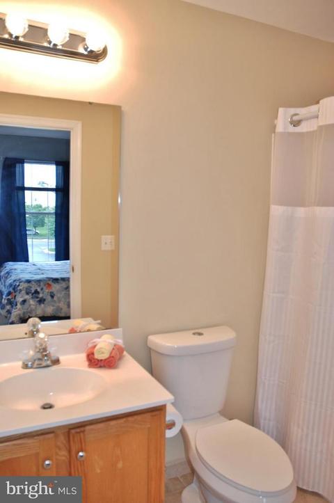 21107 Footstep Ter, Ashburn, VA 20147 photo 18