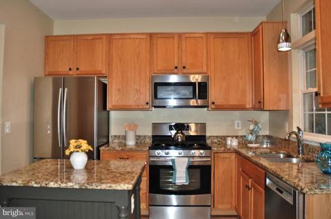 21107 Footstep Ter, Ashburn, VA 20147 photo 6