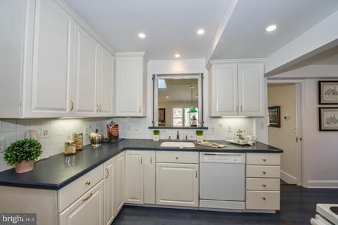 523 W Beechtree Ln, Wayne, PA 19087 photo 12