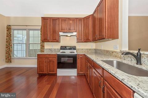 1015 Eastbourne Ter, Frederick, MD 21702 photo 6