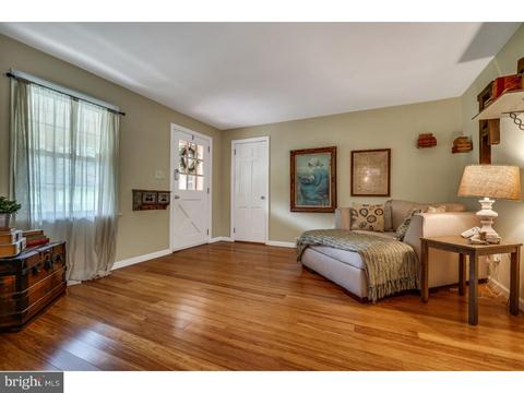42 Perry Dr, Ewing, NJ 08628 photo 15