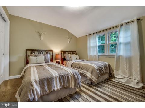 42 Perry Dr, Ewing, NJ 08628 photo 20