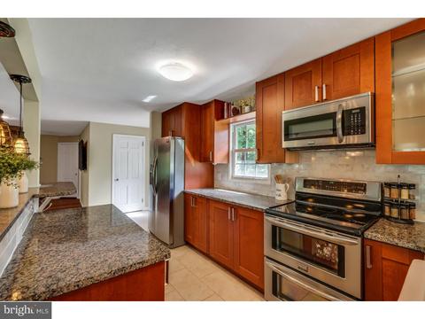 42 Perry Dr, Ewing, NJ 08628 photo 11