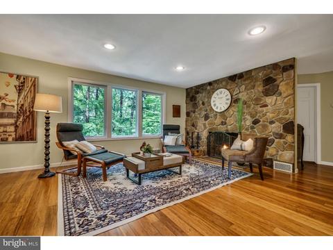 42 Perry Dr, Ewing, NJ 08628 photo 5