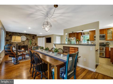 42 Perry Dr, Ewing, NJ 08628 photo 13