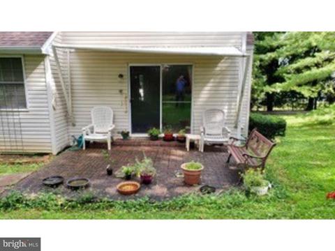 369 Sugartown Rd, Wayne, PA 19087 photo 4