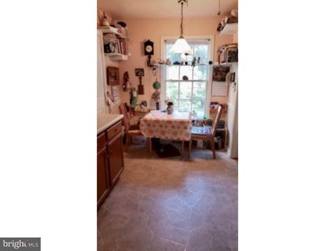 369 Sugartown Rd, Wayne, PA 19087 photo 9