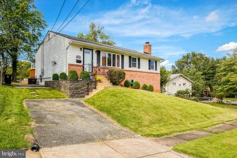 6918 Elbrook Rd, Lanham, MD 20706 photo 2