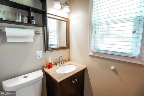6918 Elbrook Rd, Lanham, MD 20706 photo 12